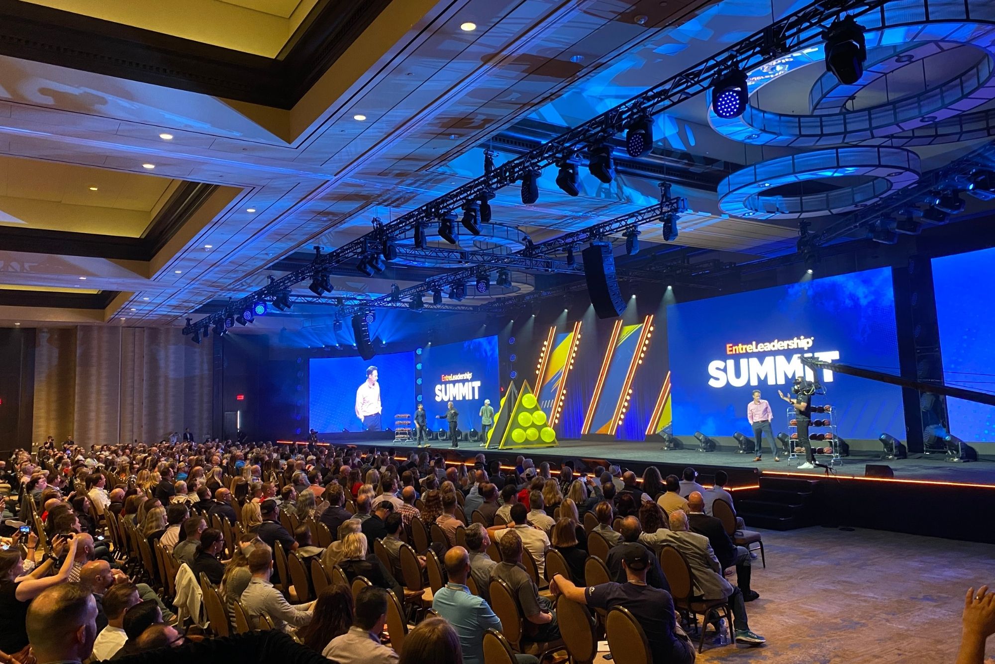 <span>Hiring for a Conference?</span> 5 Differences Between Concert and Conference Planning